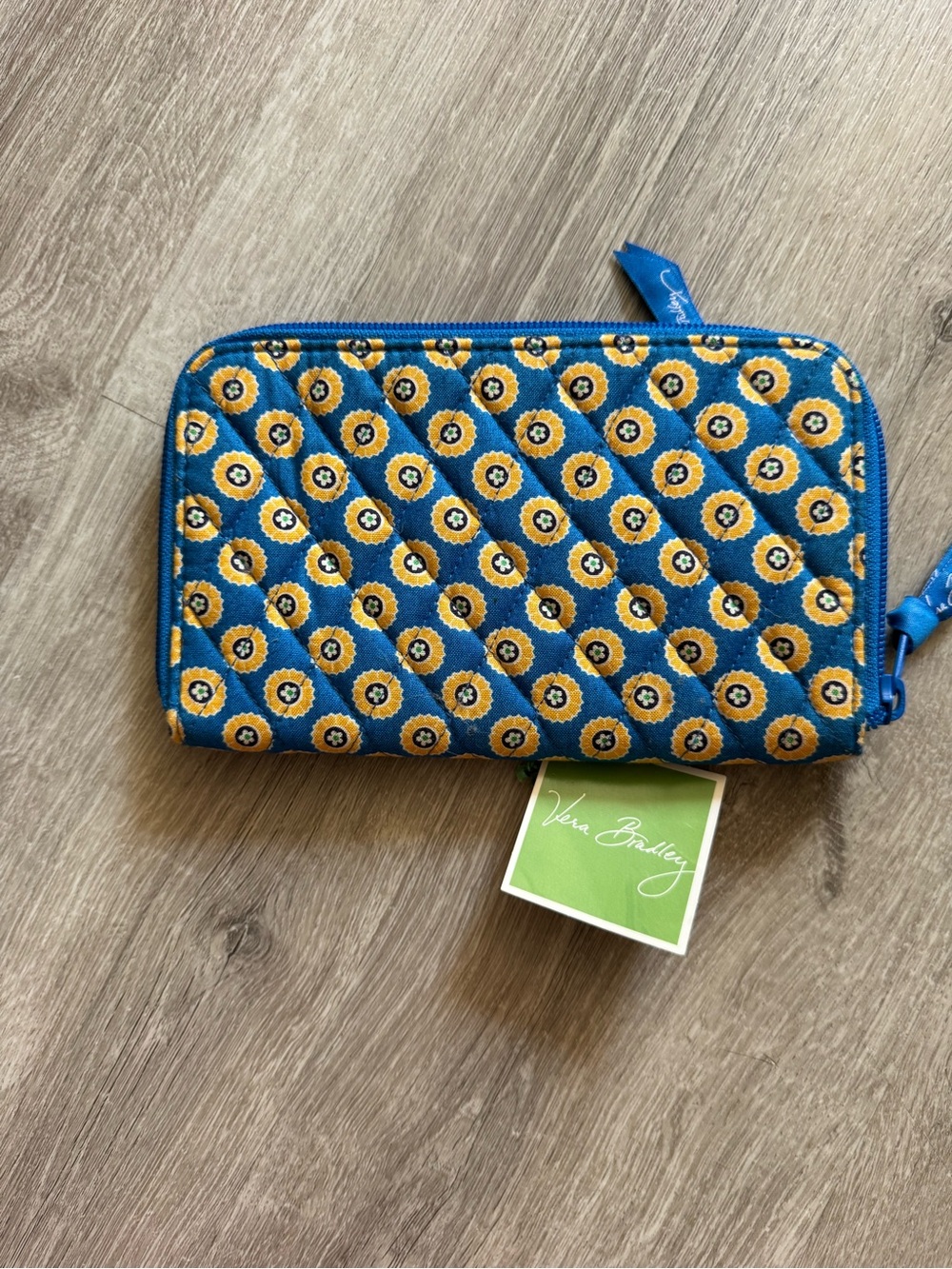 VERA BRADLEY Zip-around quilted Wallet Riviera Blue NWT
